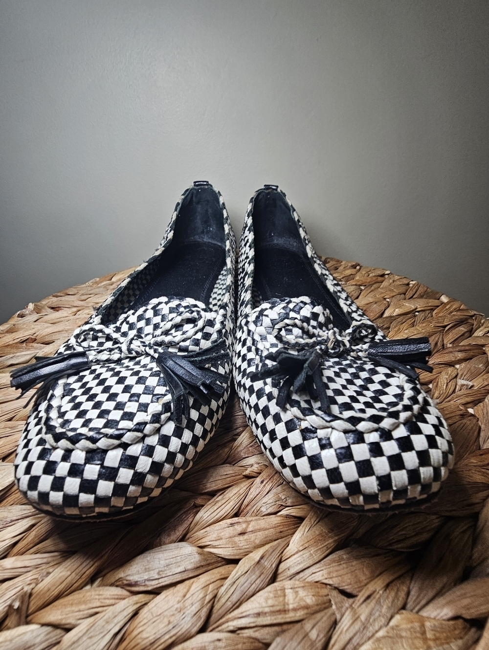 Tory Burch Woven Leather Ballet Flats 8M Black White Checkered Tassel - Picture 4 of 11